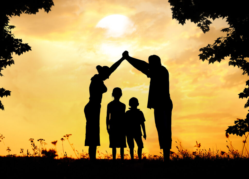 family silhouette estate planning lawyer